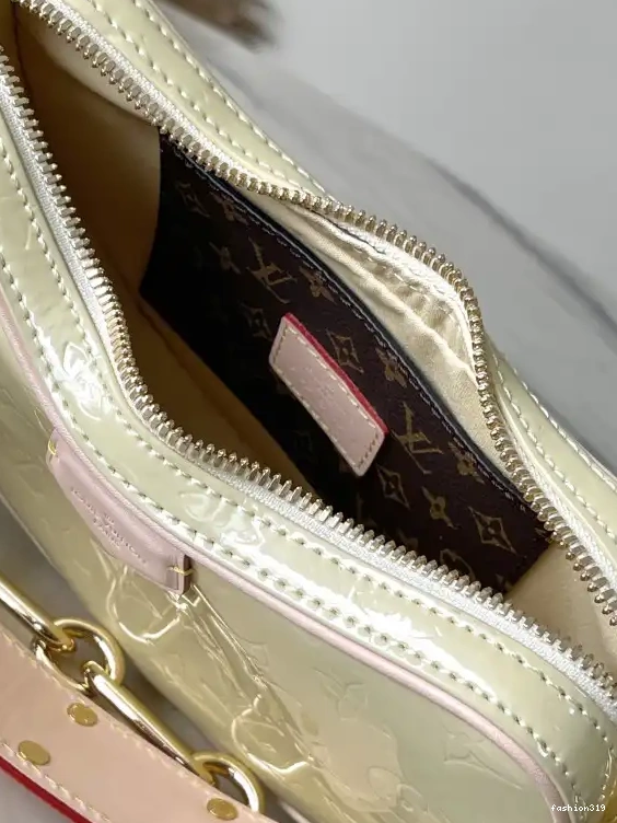 Croissant VUITTON PM LOUIS 0422